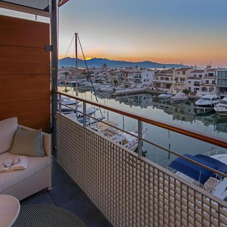 Hotel Port Salins By Pierre & Vacances Empuriabrava Exterior photo