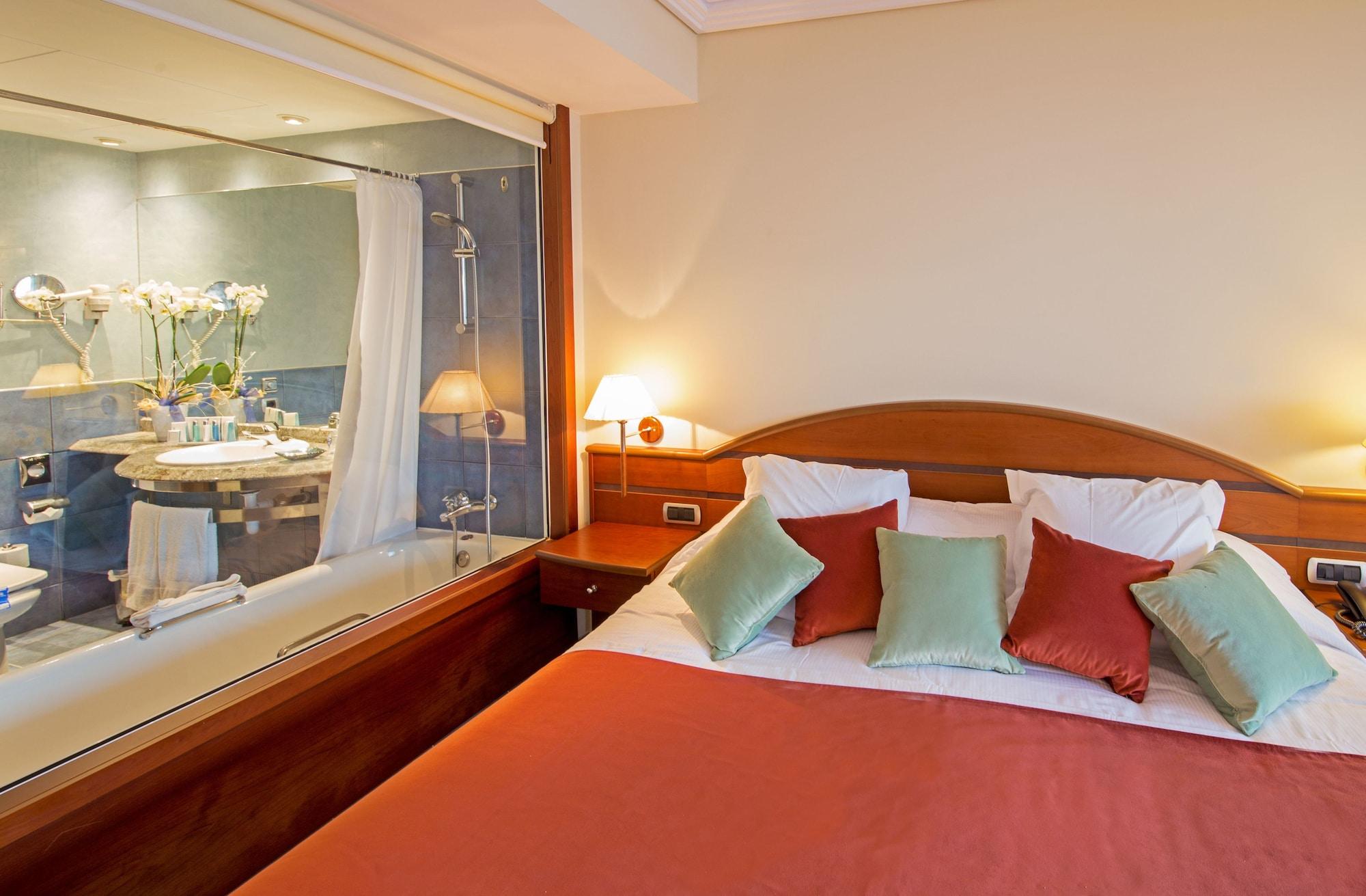 Hotel Port Salins By Pierre & Vacances Empuriabrava Exterior photo