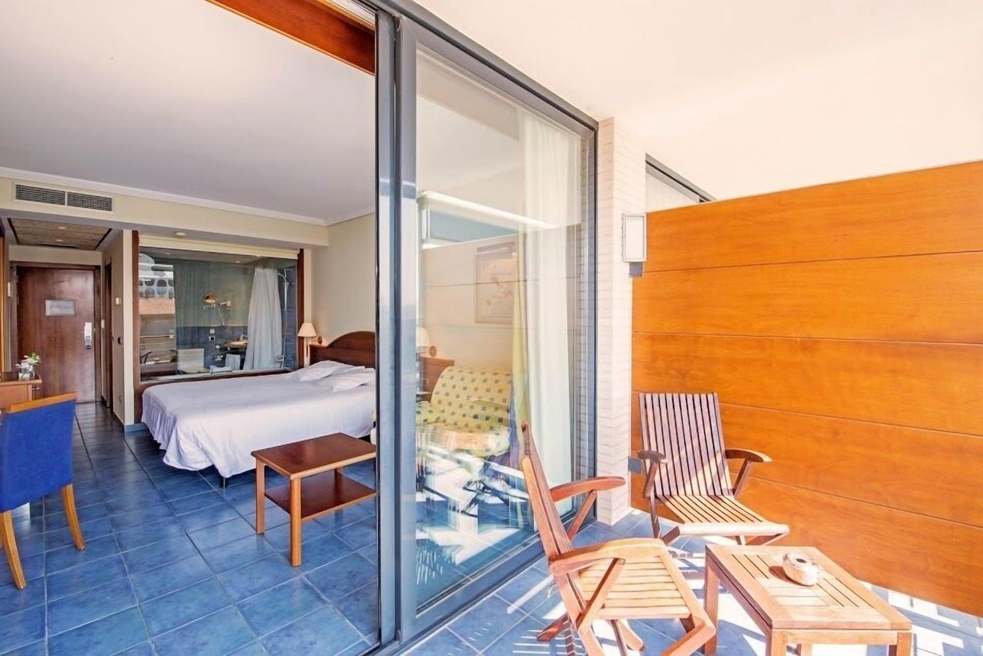 Hotel Port Salins By Pierre & Vacances Empuriabrava Exterior photo