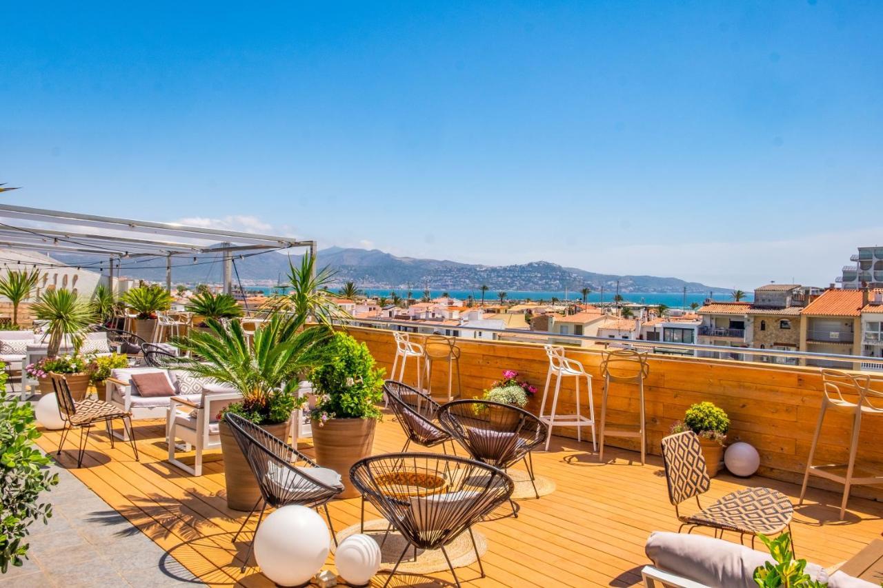 Hotel Port Salins By Pierre & Vacances Empuriabrava Exterior photo