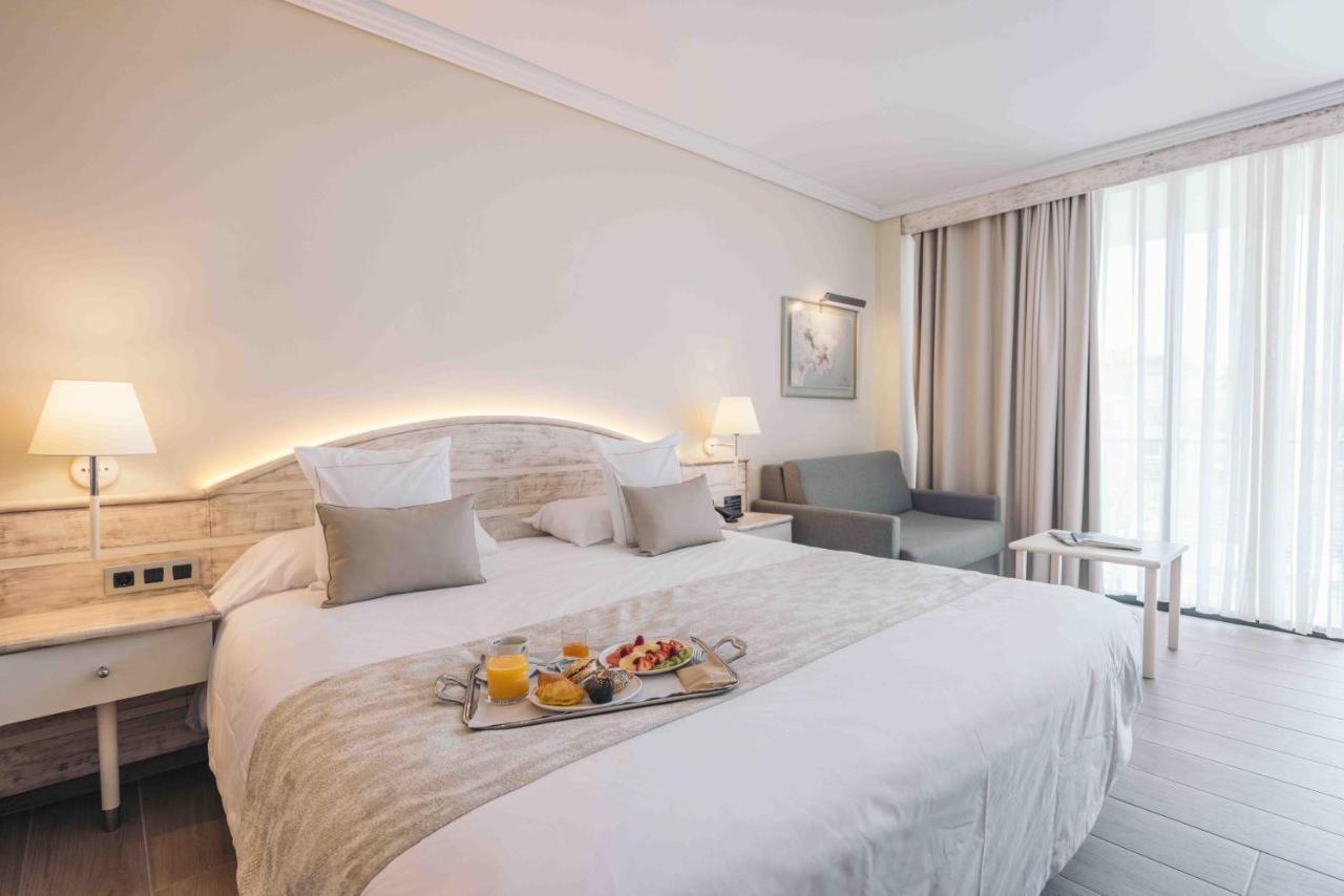 Hotel Port Salins By Pierre & Vacances Empuriabrava Exterior photo