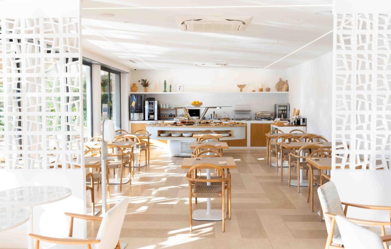 Hotel Port Salins By Pierre & Vacances Empuriabrava Exterior photo
