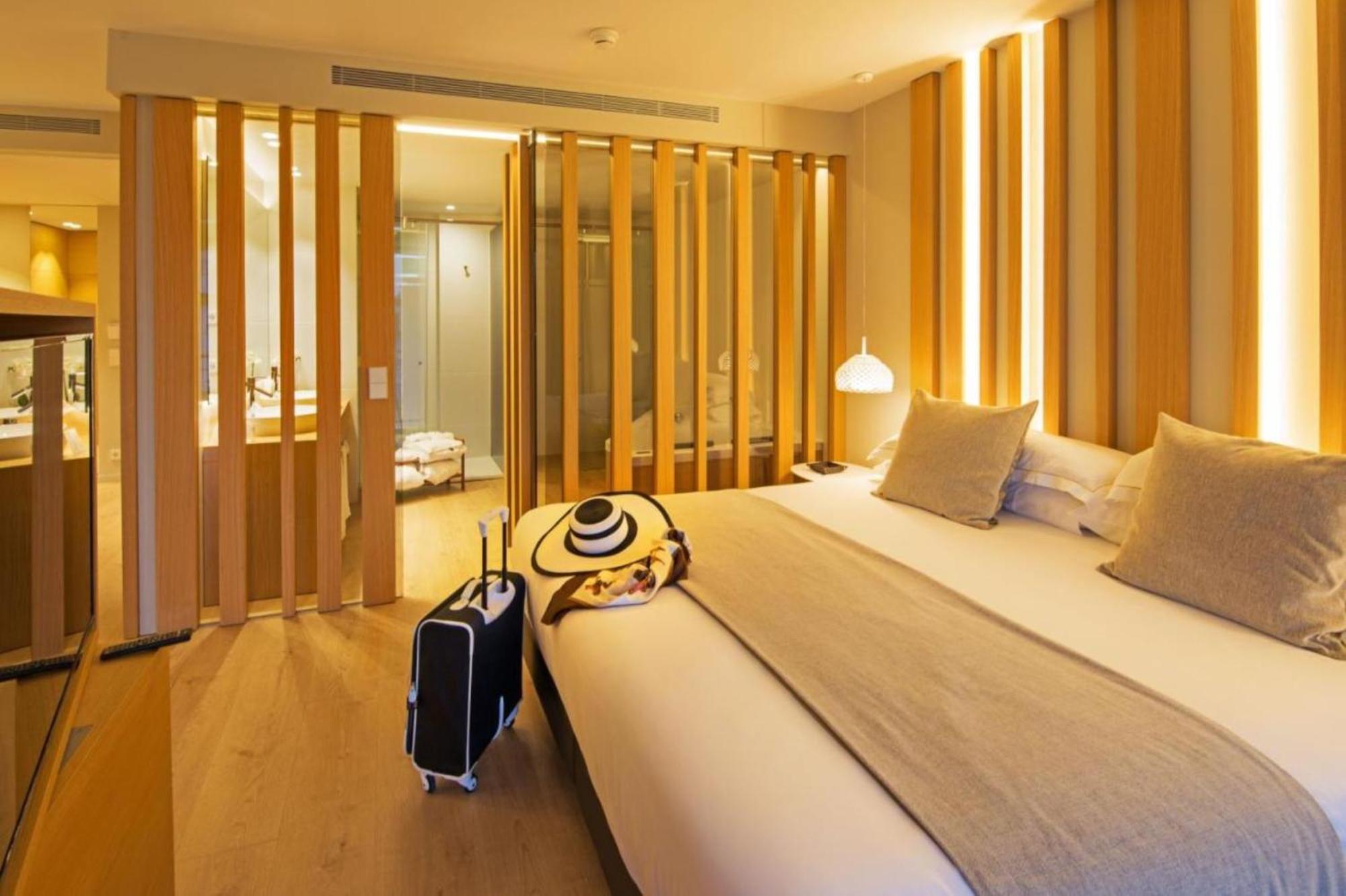 Hotel Port Salins By Pierre & Vacances Empuriabrava Exterior photo