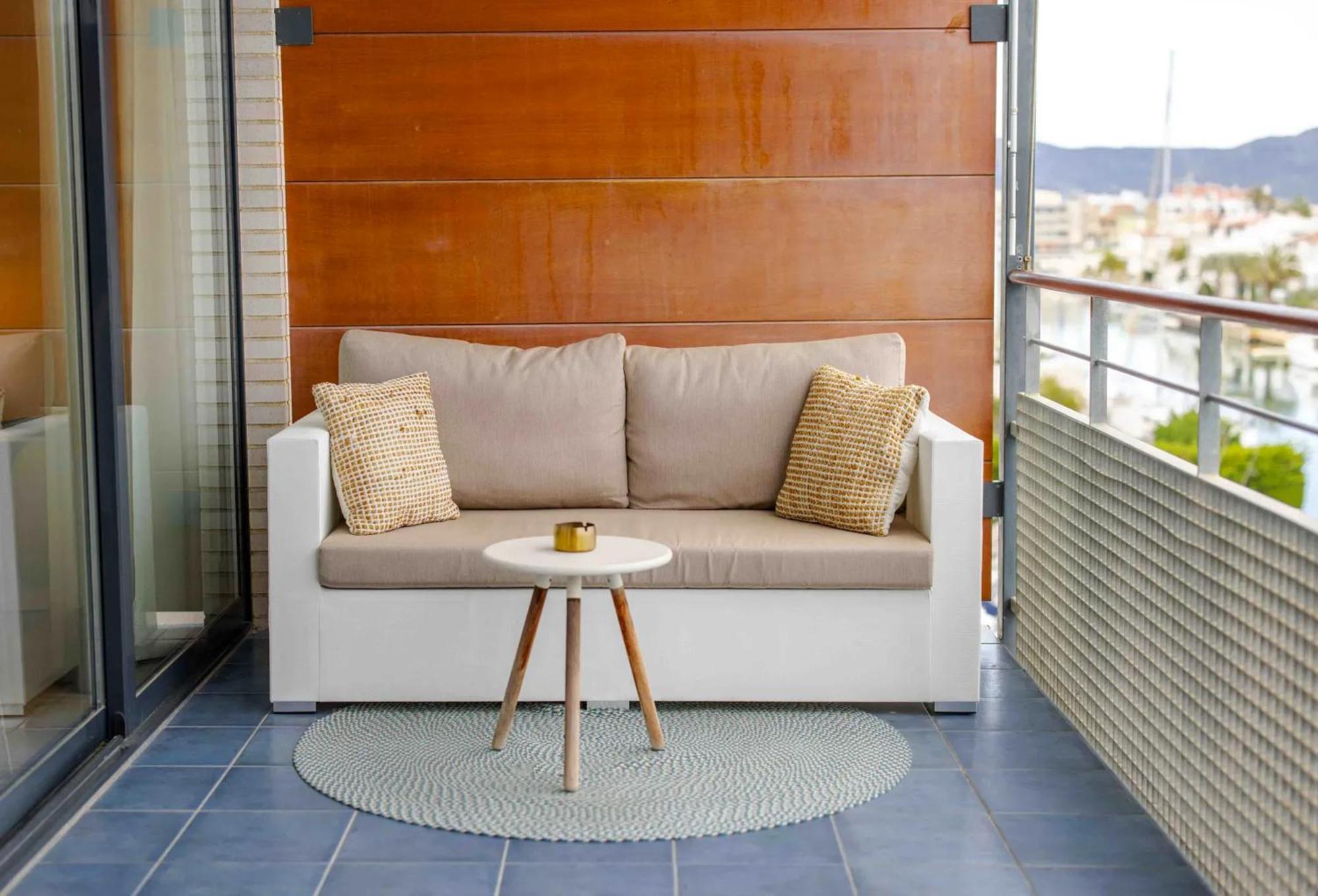 Hotel Port Salins By Pierre & Vacances Empuriabrava Exterior photo