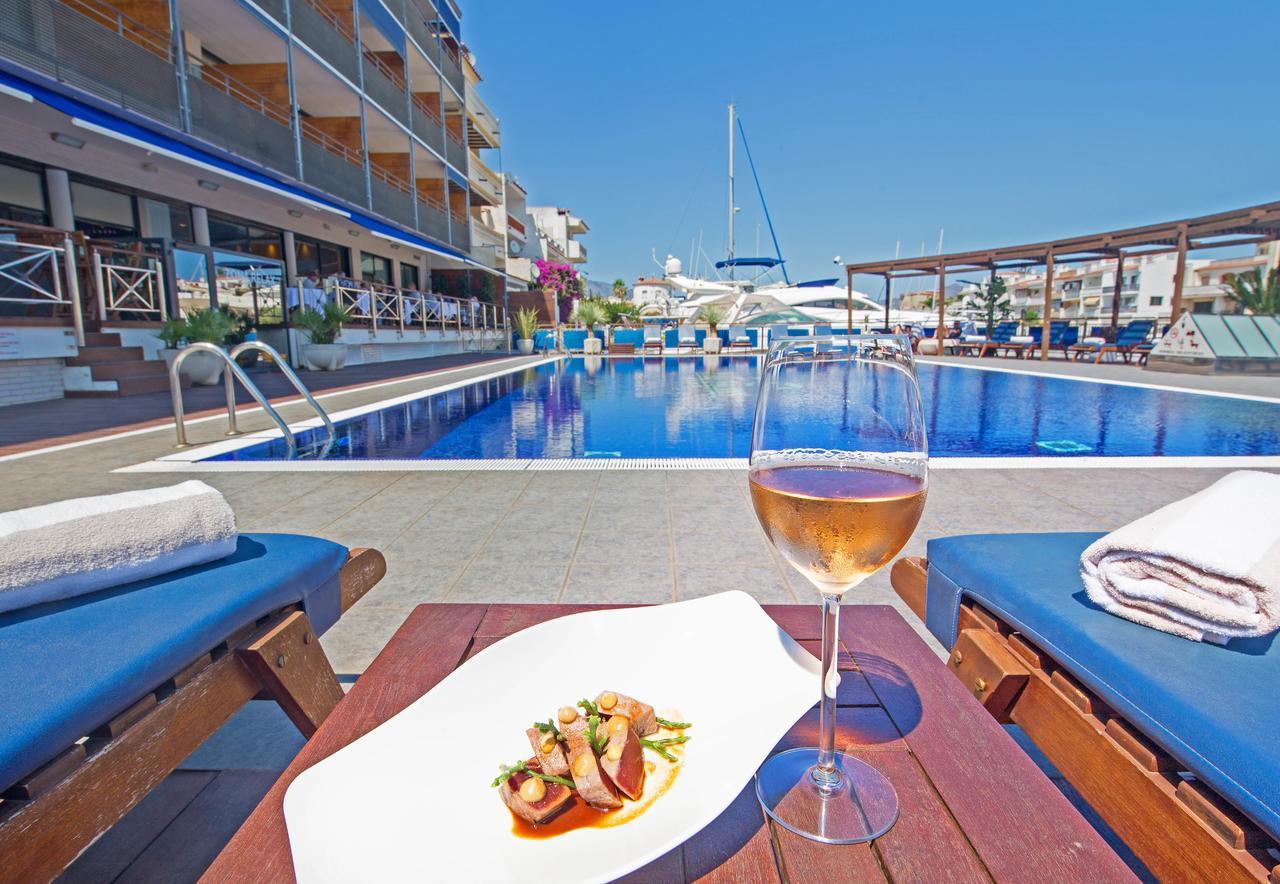 Hotel Port Salins By Pierre & Vacances Empuriabrava Exterior photo