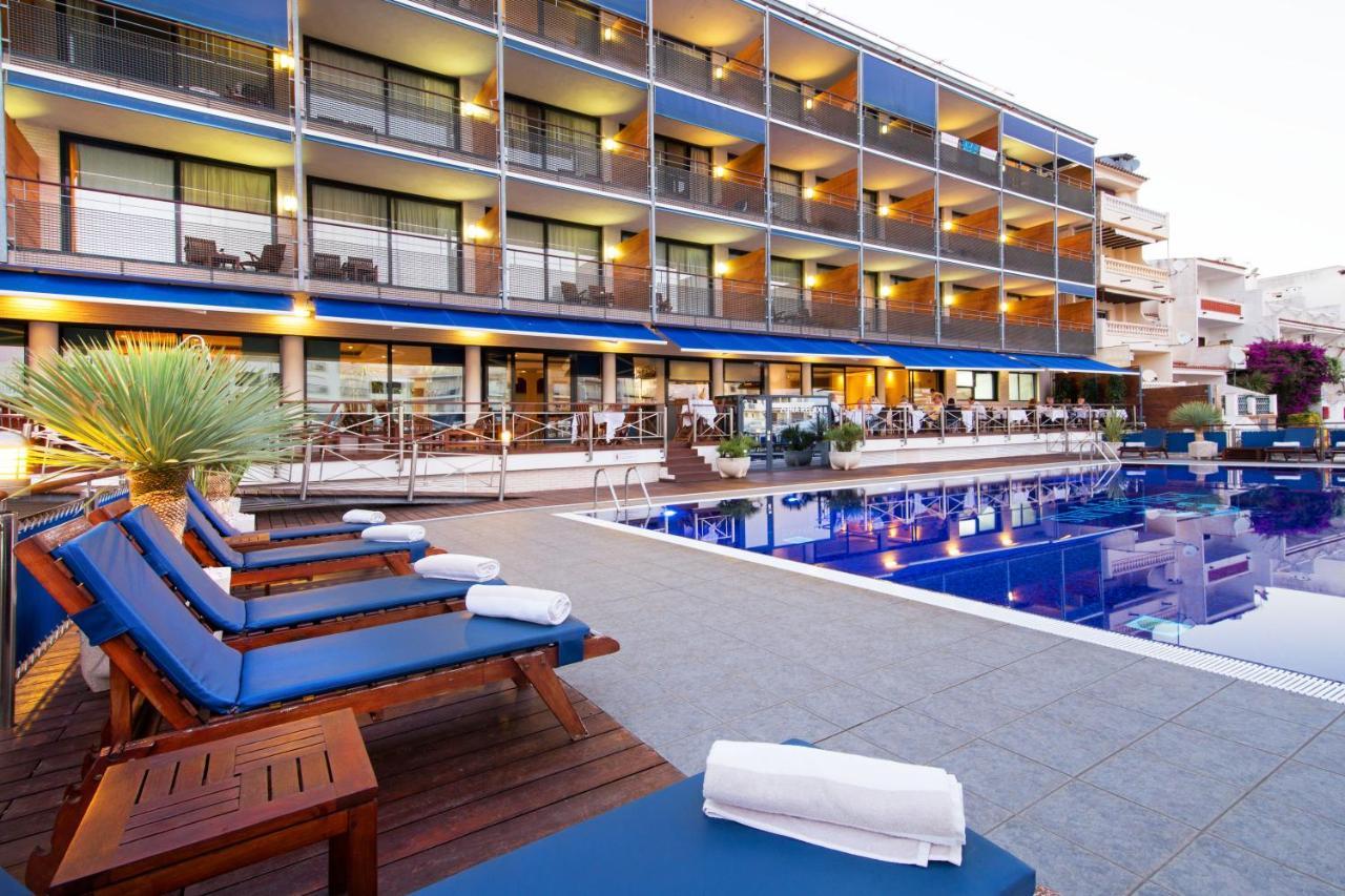 Hotel Port Salins By Pierre & Vacances Empuriabrava Exterior photo